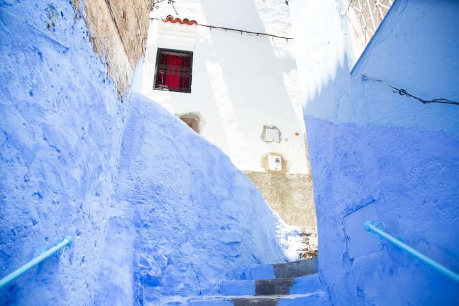 Blue City magic: Affordable Day Trip from Fez to Chefchaouen - The drive out: 3.5 hours each way, with stops that change the mood
