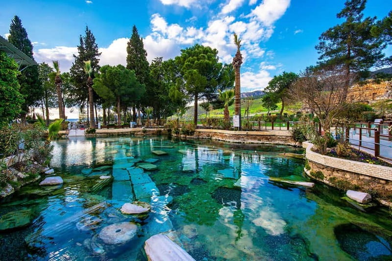 Bodrum:Pamukkale Cotton Castle & Hierapolis Day Trip w/Lunch - Lunch on this tour: fueling up before you burn daylight