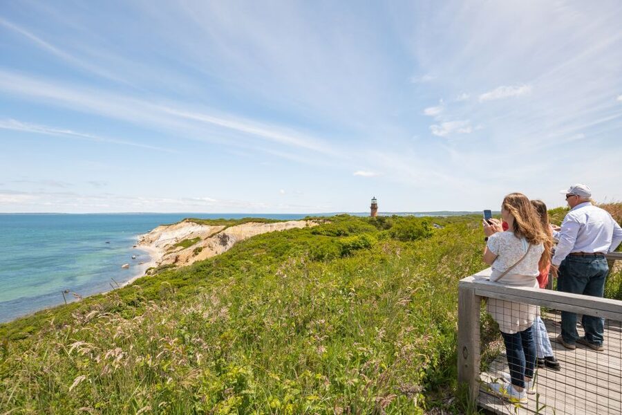 Boston: Martha's Vineyard Day Trip with Optional Island Tour - Edgartown Shops and Main Street Feel: Use Your Free Time Like a Pro