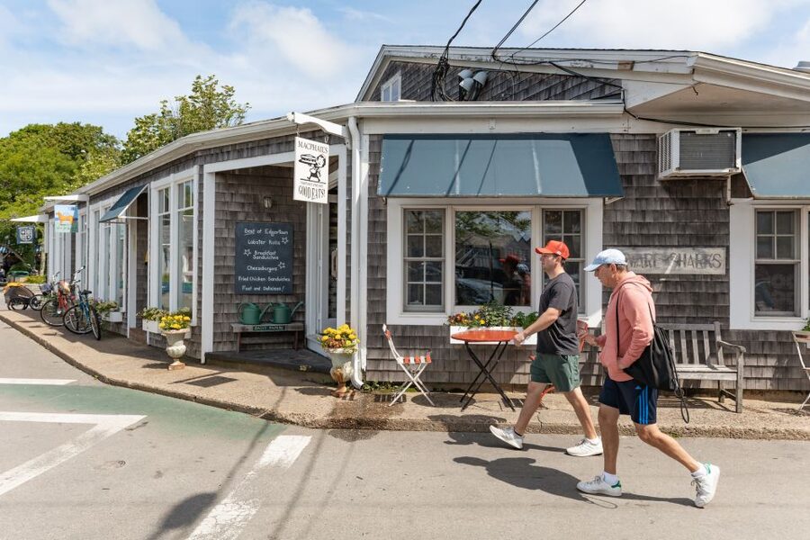 Boston: Martha's Vineyard Day Trip with Optional Island Tour - Gay Head Cliffs and Aquinnah Lighthouse: The View That Justifies the Drive