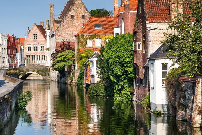 Bruges Guided Day Tour from Paris with Canal Cruise - The canal cruise is the main event (when it’s running)