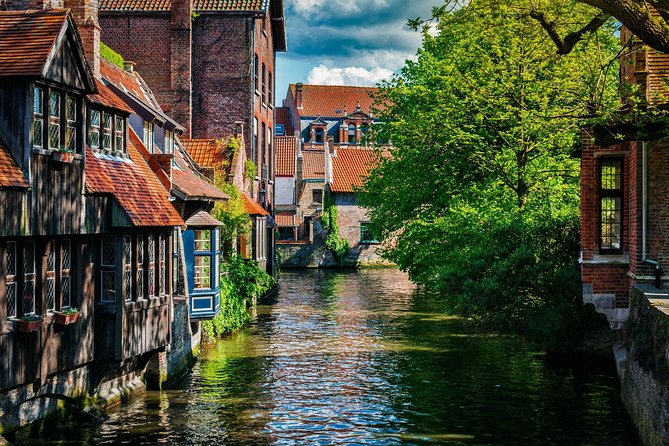 Bruges Guided or Audio Trip with Canal Cruise Option from Paris - Audio Option vs Guided: Headphones, App, and How to Avoid Frustration
