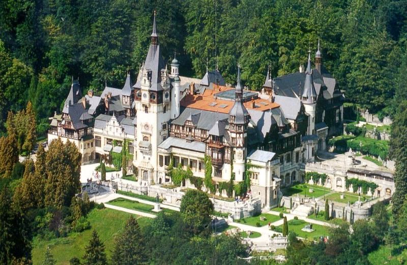 Bucharest: Bran & Peles Castle with Rasnov Citadel Day Trip - Key things to know before you go