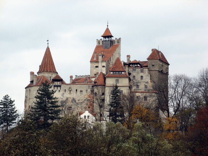Bucharest: Bran & Peles Castle with Rasnov Citadel Day Trip - Price and value: what you pay for (and what you still need to budget)