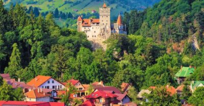 Bucharest: Dracula Castle, Peles Castle & Brasov Old Town - Starting smart: meeting point, coach comfort, and how to avoid stress