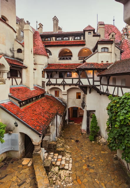 Bucharest: Peles & Dracula's Castle and Brasov Full-Day Trip - Book it or pass? My honest take on whether it’s worth your day