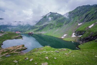 Bucharest: Top Gear Road Transfagarasan Day Trip - Vidraru Dam (166 m) and the drive north: engineering with mountain drama