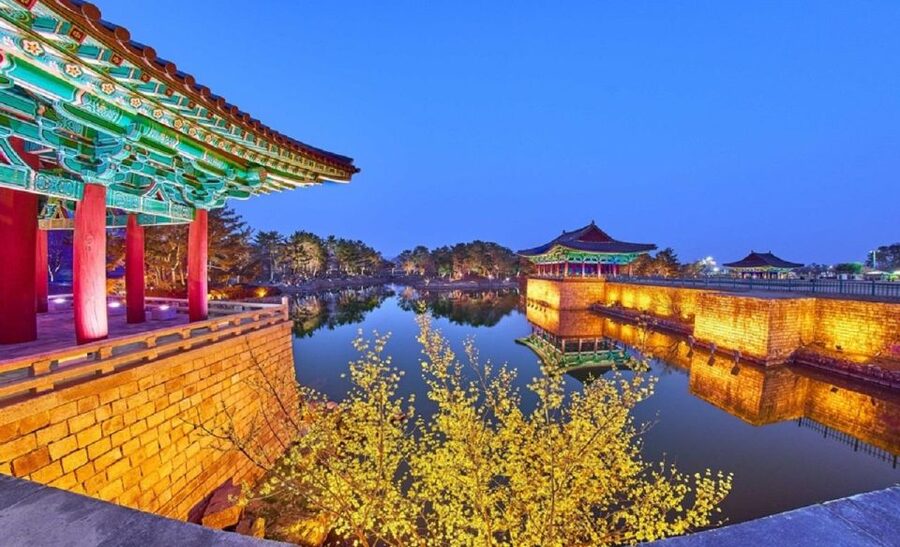 Busan: Gyeongju Guided Day Trip to Three Kingdoms Capital - Getting from Busan to Gyeongju: pickups, meet time, and not-miss-the-bus discipline