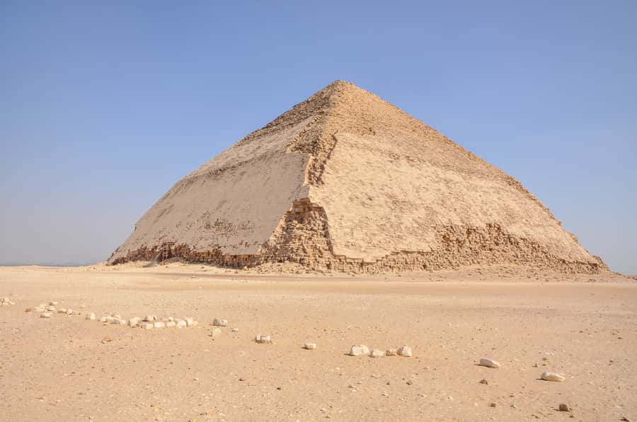 Cairo: Djoser, Bent Pyramid & Memphis Day Trip - Dahshur: Red Pyramid and Bent Pyramid as the design evolution