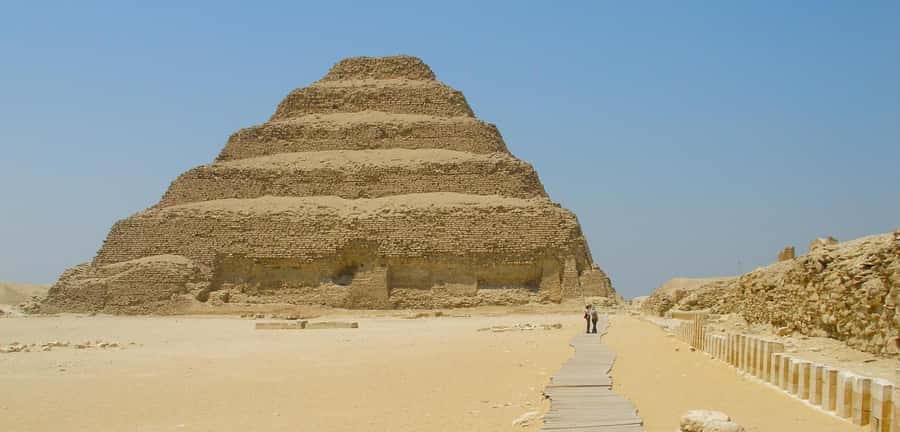 Cairo: Djoser, Bent Pyramid & Memphis Day Trip - What time inside the Bent Pyramid might feel like