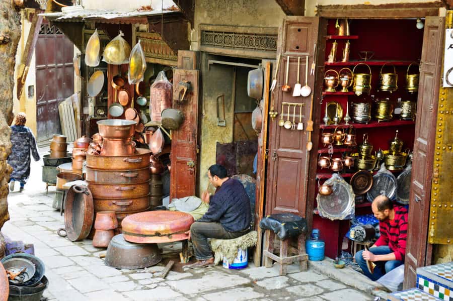 Casablanca to Fez: Scenic & Historical Day Trip with Lunch - Panoramic views: the Royal Palace gateway and medina walls