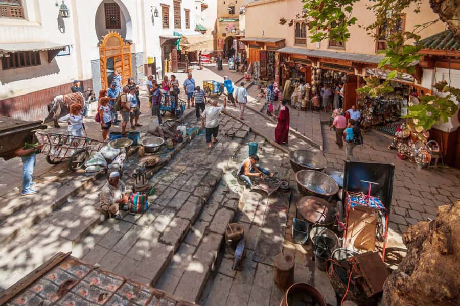 Casablanca to Fez: Scenic & Historical Day Trip with Lunch - Ibn Danan Synagogue: a quieter, meaningful stop