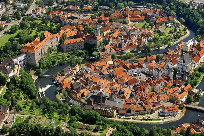 Cesky Krumlov Full day tour from Prague and back - Key highlights you’ll care about