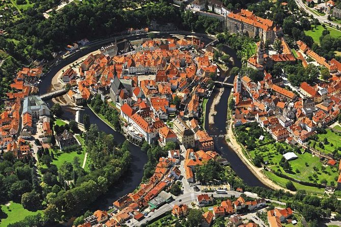Cesky Krumlov Full day tour from Prague and back - Why Český Krumlov feels like a medieval movie set