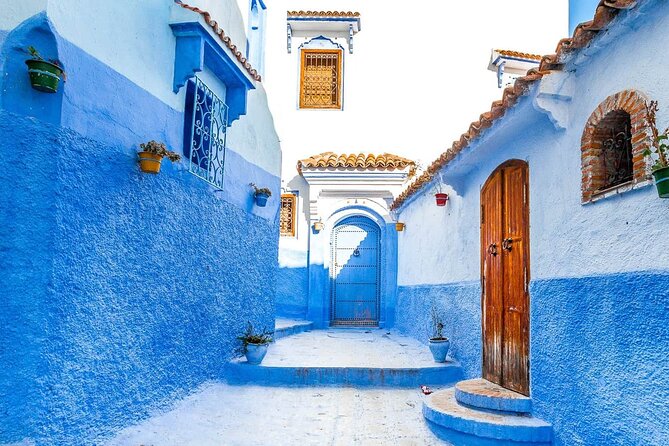Chefchaouen the Blue City Full-Day Trip from Casablanca - 7:00 am pickup and the ride out: comfort on the long road
