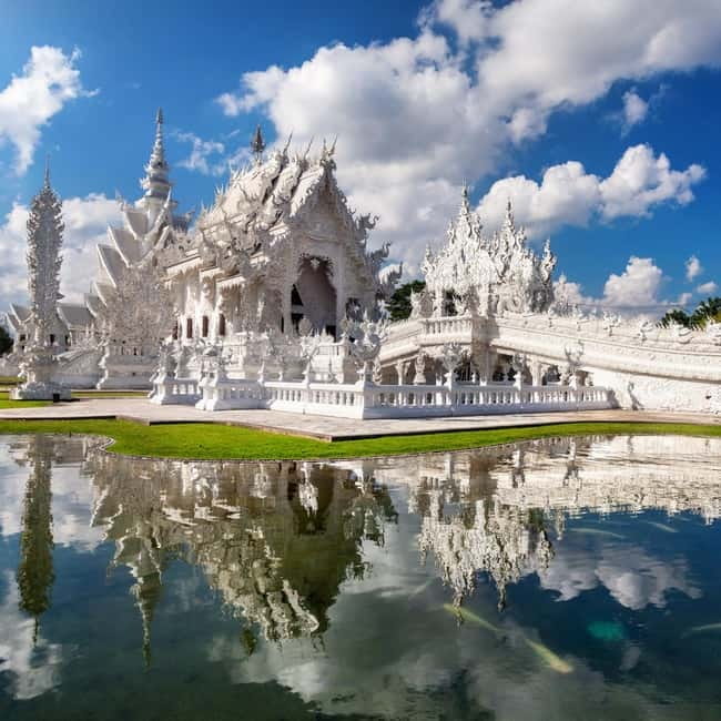 Chiang Mai: Chiang Rai Famous Temples & Hot Springs Day Trip - Van Comfort and Guide Pacing: The Part You Can’t Fully Control