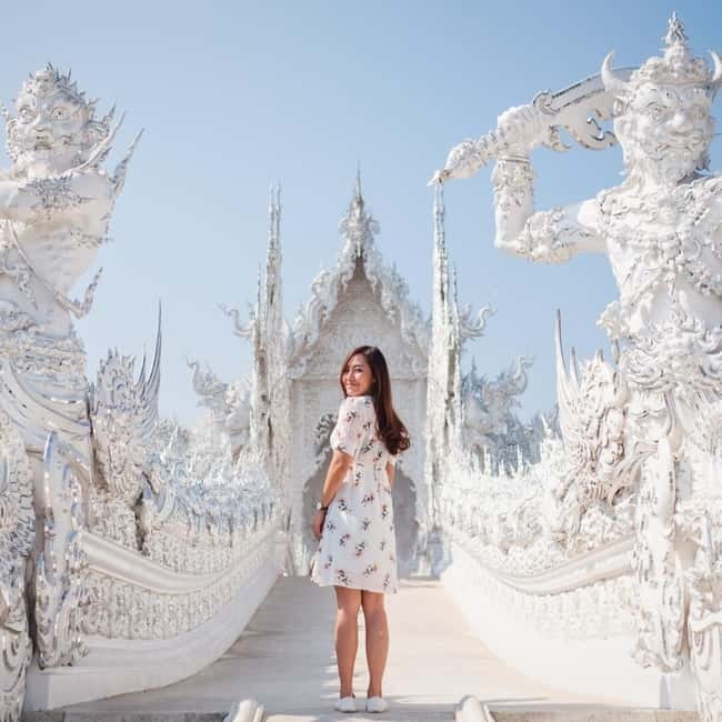 Chiang Mai: Chiang Rai Famous Temples & Hot Springs Day Trip - Hill Tribe and Long Neck Village Stop: Short Visit, Photo Chances, One Rule