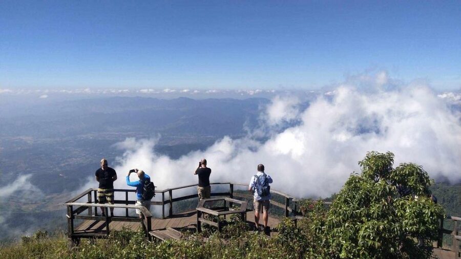 Chiang Mai: Doi Inthanon Park Day Trip with Kiw Mae Pan Hike - Vachiratharn Waterfall: the loudest moment for photos