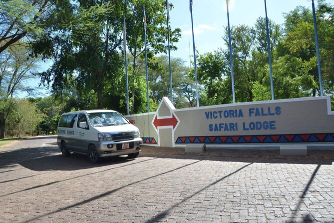 Chobe Day Trip from Victoria Falls, Zimbabwe - Lunch at Cresta Mowana Lodge: good food, watch the drink rules