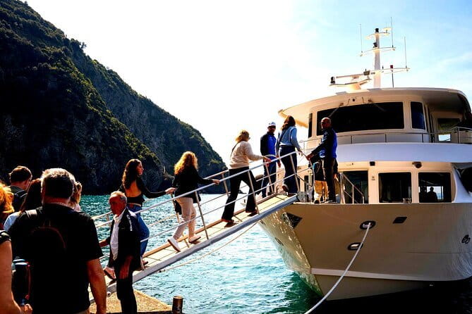 Cinque Terre & Pisa Premium Tour from Florence - Cinque Terre National Park: five towns, one steep reality