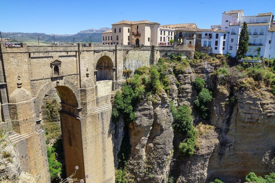 Costa del Sol: Day Trip to Ronda and Setenil - From the Costa del Sol to Andalusia: the coach rhythm