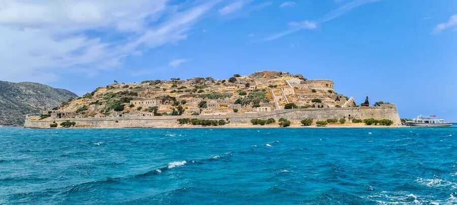 Crete: Day Trip to Agios Nikolaos and Spinalonga Island - Northeast Crete, neatly packed: Agios Nikolaos, Elounda, Spinalonga