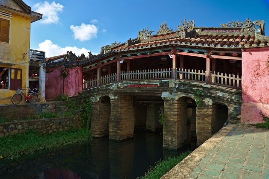 Da Nang: Lady Buddha, Marble Mountains, and Hoi An Day Trip - Food Included: Two Meals That Keep the Day From Spiraling