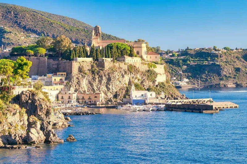 Da Tropea: Day Trip with Vulcano Lipari Stromboli - Lipari (Arrive 12:00): Museum Time and Main Street Momentum