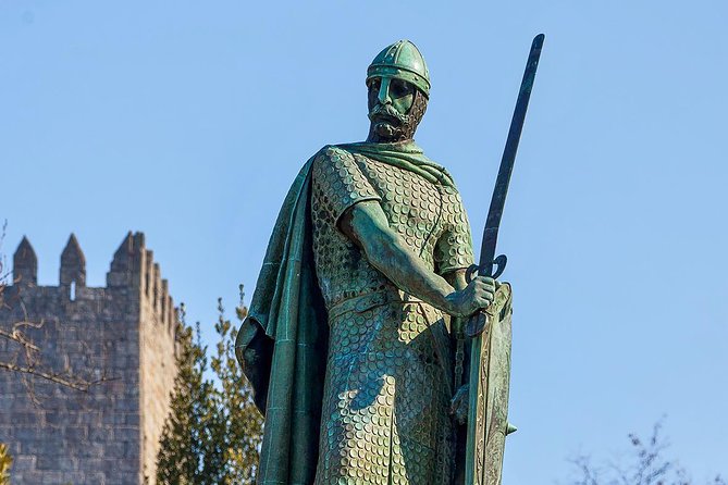 Day Trip Braga and Guimarães from Porto - Porto morning: meeting point and the early start reality