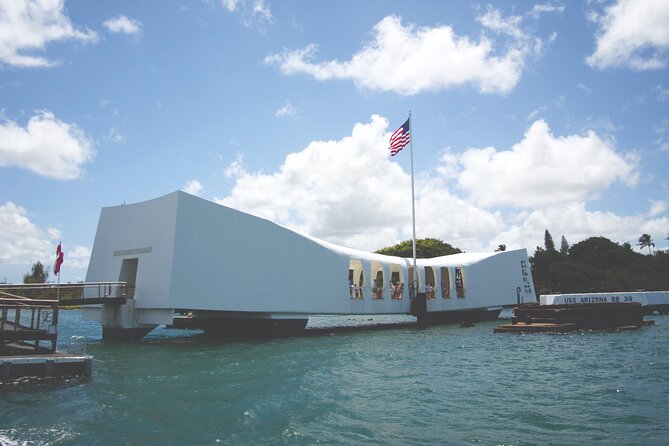 Day Trip from Kauai to Oahu: WWII Pearl Harbor Heroes - Key Things to Know Before You Go