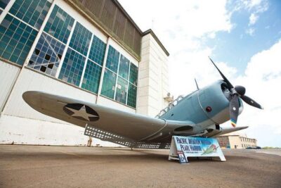 Day Trip from Kona to Oahu: Pearl Harbor WWII Heroes Adventure - USS Arizona Memorial by Navy launch: what to plan for (and why it hits)