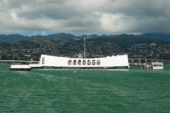 Day Trip from Kona to Oahu: Pearl Harbor WWII Heroes Adventure - Price and value: why $654.46 can make sense here