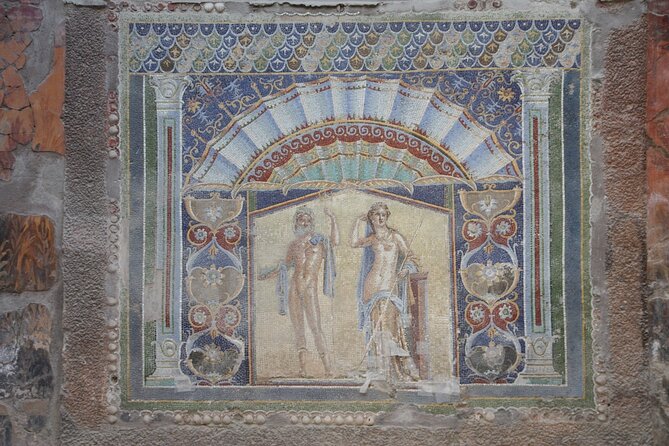 Day Trip of Pompeii, Herculaneum and Vesuvius from Naples - The minibus ride: what the onboard commentary actually changes