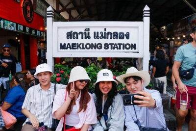 Day Trip to Bangkok Floating Market & Maeklong Railway - Buffalo Café (The Buffalo Amphawa): A Break in the Middle of the Day