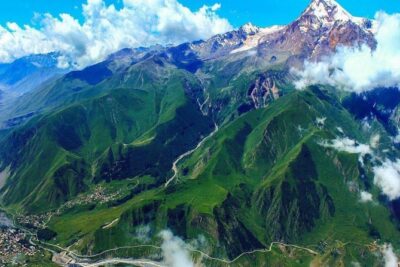 Day Trip to Gudauri and Kazbegi Including 4WD - Getting started at Avlabari and checking in without losing your morning