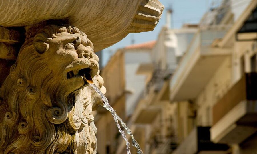 Day Trip To Heraklion City Center & Market & CretAquarium - Pateles open-air market: food finds and bargain-style shopping