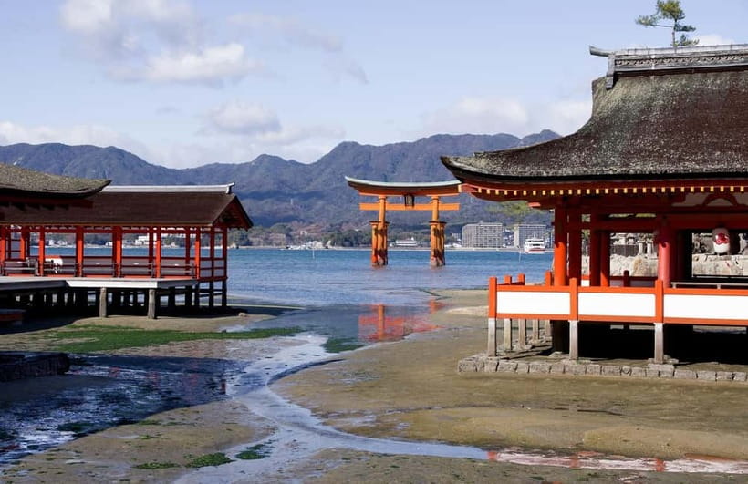 Day Trip to Hiroshima & Miyajima with Itsukushima Shrine - How you’ll get from Hiroshima to Miyajima (without stress)