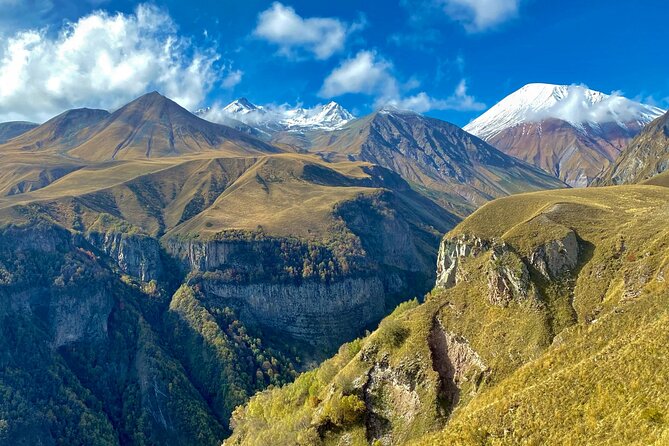 Day Trip to Kazbegi and Gudauri - Pasanauri Lunch Stop: Khinkali and Local Mountain Dishes on Your Own Tab