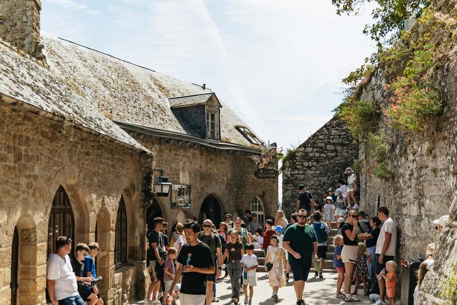 Day Trip to Mont-Saint-Michel from Paris - A Luxury Coach Ride That Makes the 14-Hour Day Work