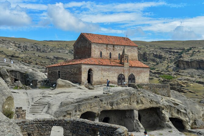 Day Trip to Mtskheta Gori and Uplistsikhe - Guide style and group size: how the day stays manageable