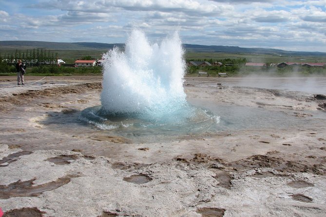 Day Trip to the Golden Circle and Blue Lagoon from Reykjavik - Stop 4: Kerið Crater for a Quick Geological Detour