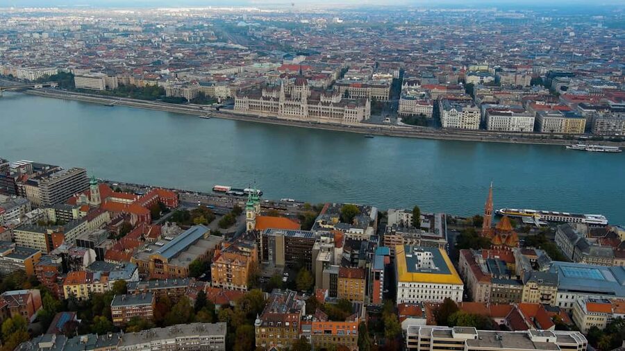 Day trips from Vienna: Bratislava and Budapest with Guide - Why this Vienna to Bratislava and Budapest day trip works