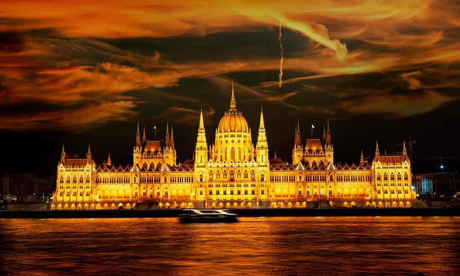 Day trips from Vienna: Bratislava and Budapest with Guide - Budapest highlights: Parliament, Fisherman’s Bastion, and the two-sides feel