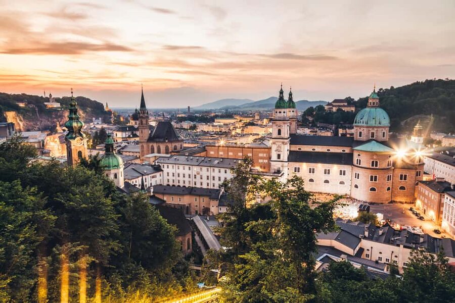 Day trips from Vienna: Hallstatt & Salzburg Guided Tour - Salzburg: Old Town Strolls and a Real Shot at the Iconic Sights