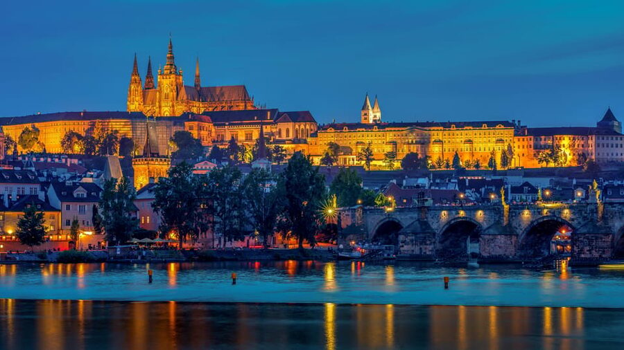 Day trips from Vienna: Prague One Day Guided Tour - Should you book this Vienna to Prague day trip?