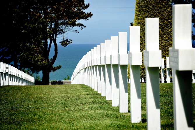 DDay American Beaches and US Airborne Full Day Tour from Bayeux - Sainte-Mère-Eglise: the airborne operation in a church-town