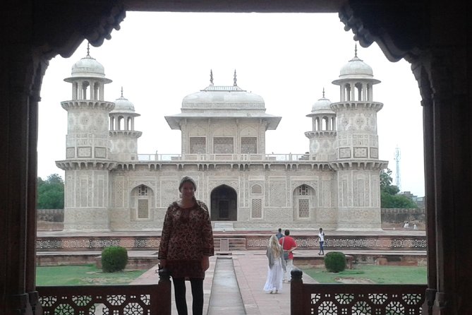 Delhi to Agra and Taj Mahal Private Day Trip by Express Train with Lunch - Door-to-door pickup, station handoffs, and a guide who keeps things moving
