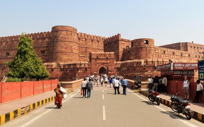 Delhi to Agra Taj Mahal Private Day Trip by Superfast Train - Train dinner and the return to Delhi by 19:30