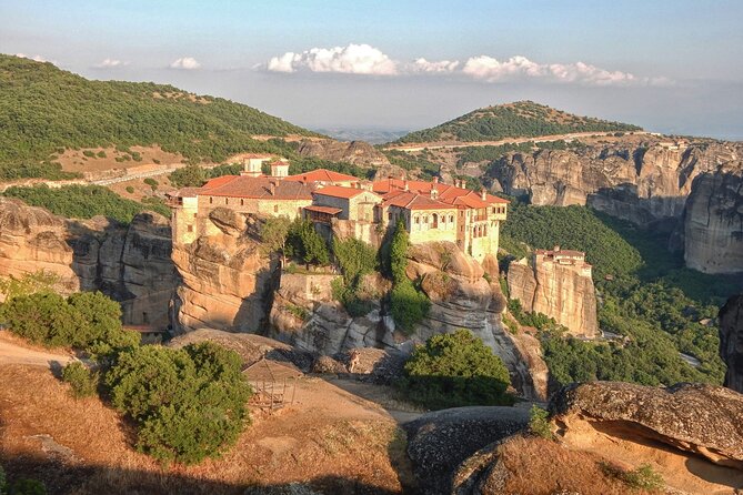 Delphi and Meteora Private Day Trip from Athens including Dinner - Meteora monasteries on 1,000-foot rocks: what to expect