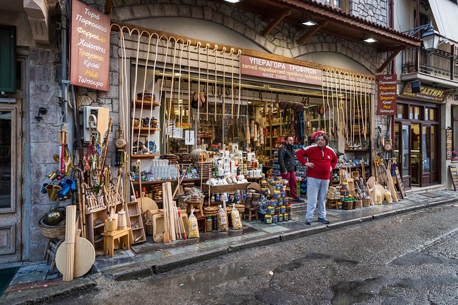 Delphi English Day Trip from Athens with Official Guide - The Drive Back: Arachova Photo Time and the Mountain Town Flavor